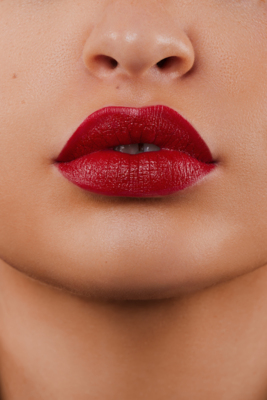 / Cherry Red Tease Moisturising High Pigment Satin Lipstick