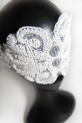 / ARCANUM MASK WHITE